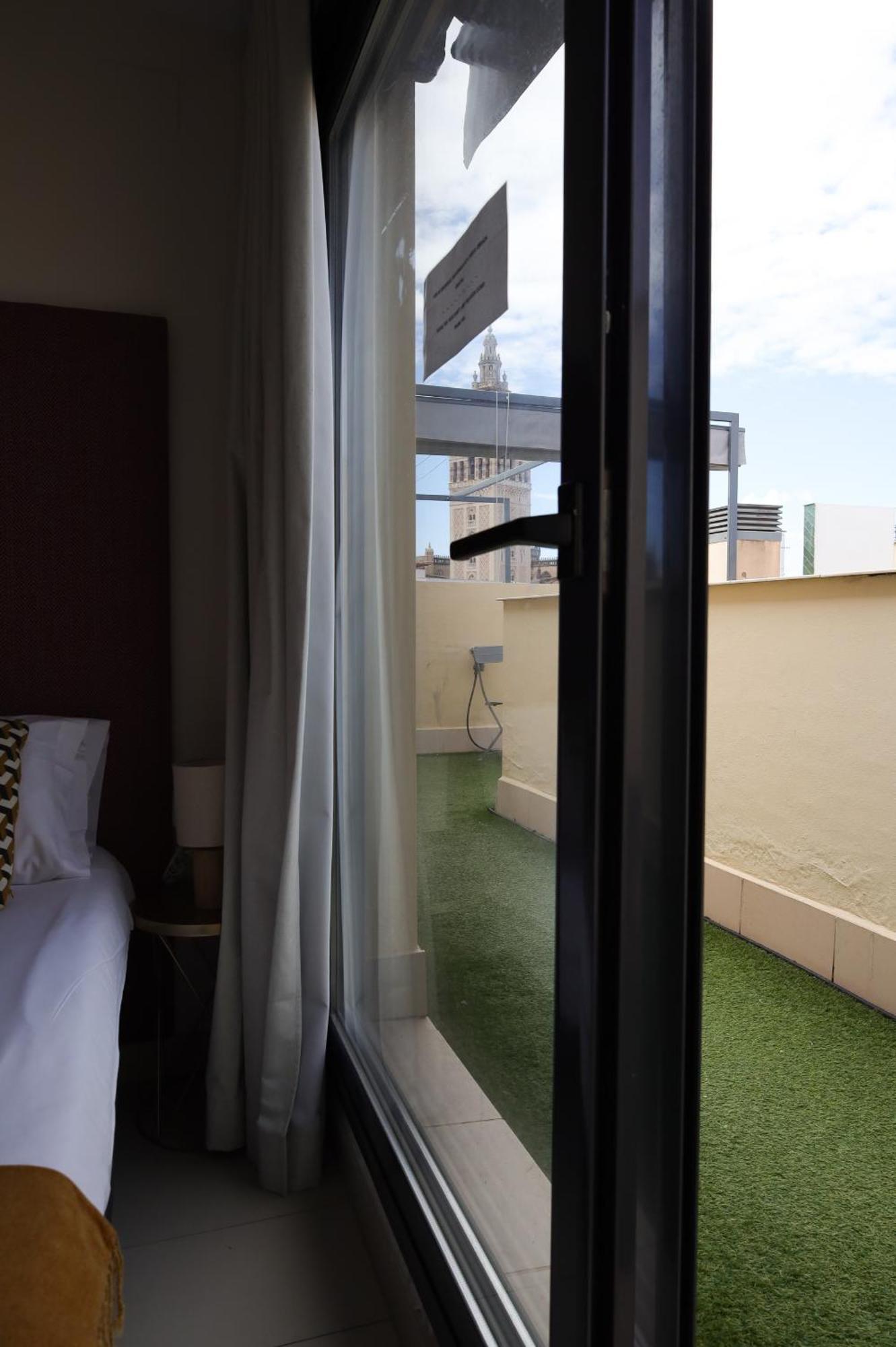 Guzman El Bueno Suites Sevilla Exteriör bild
